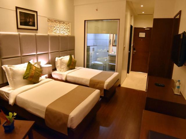 Comfort Inn Donil Вадодара Екстер'єр фото