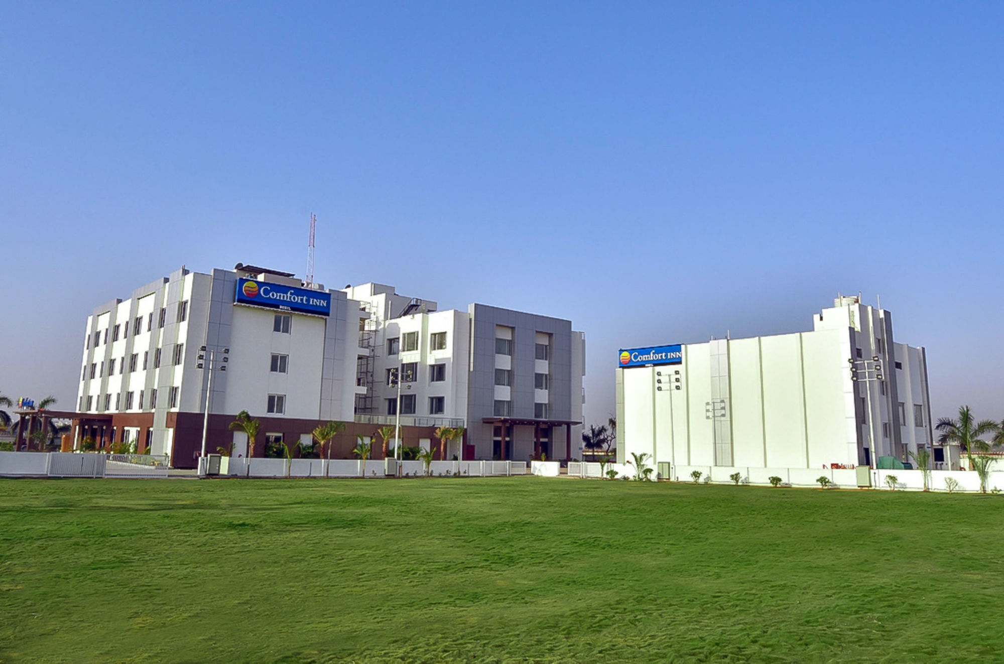 Comfort Inn Donil Вадодара Екстер'єр фото