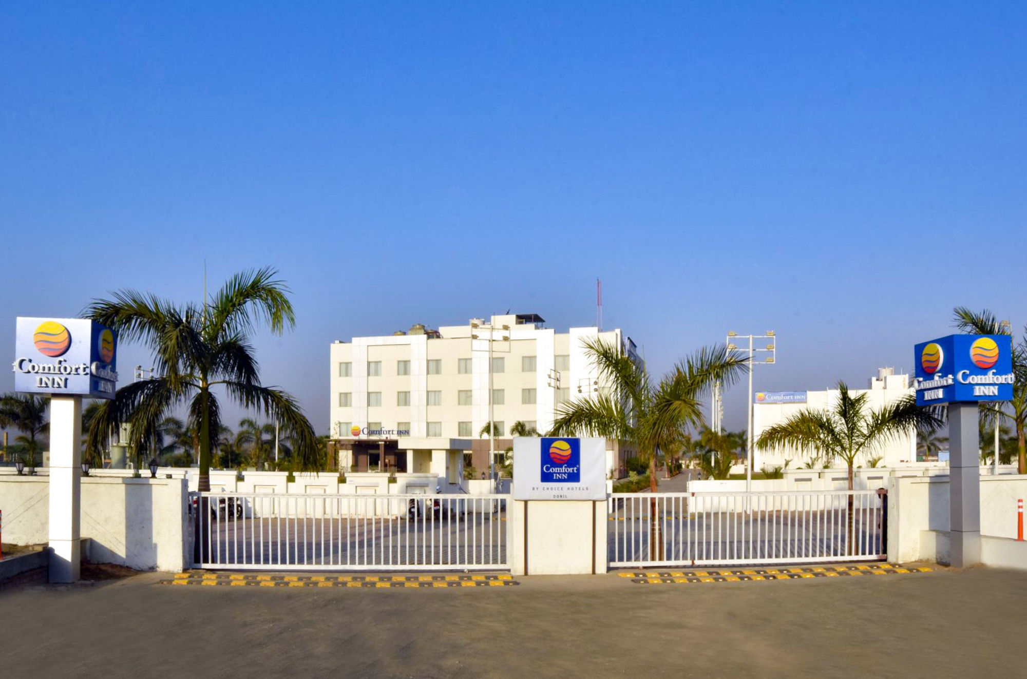 Comfort Inn Donil Вадодара Екстер'єр фото