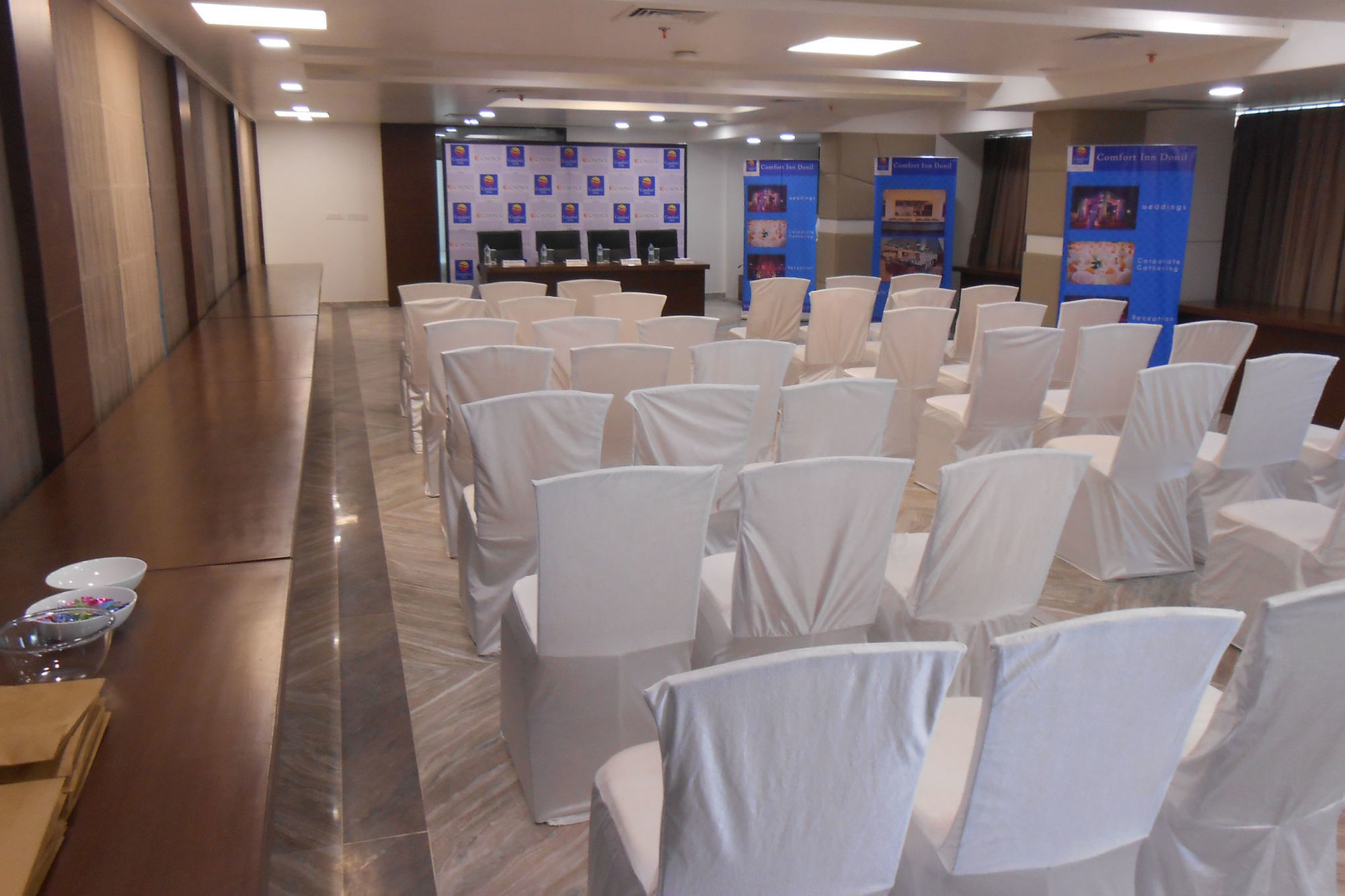 Comfort Inn Donil Вадодара Зручності фото