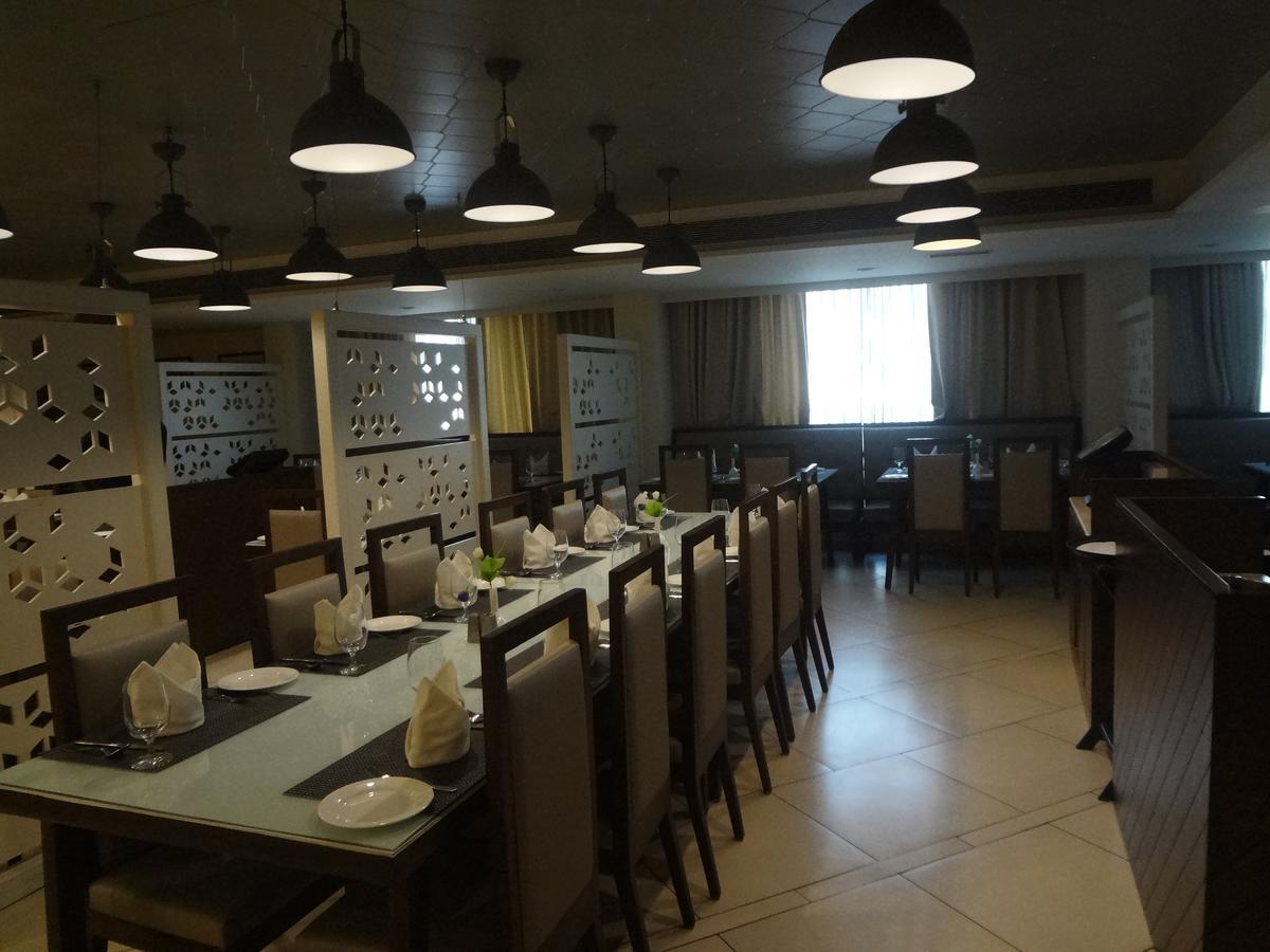 Comfort Inn Donil Вадодара Екстер'єр фото