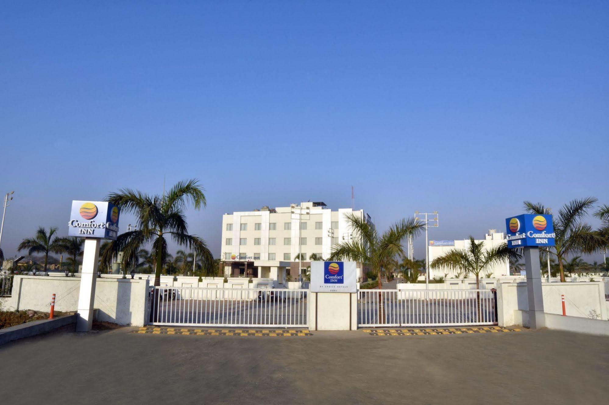 Comfort Inn Donil Вадодара Екстер'єр фото