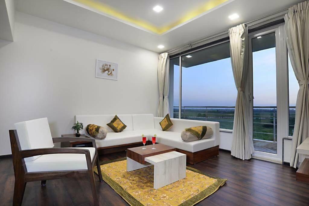 Comfort Inn Donil Вадодара Екстер'єр фото